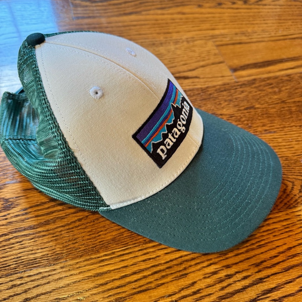 Patagonia White and Green P-6 LoPro Trucker Hat - Picture 5 of 5